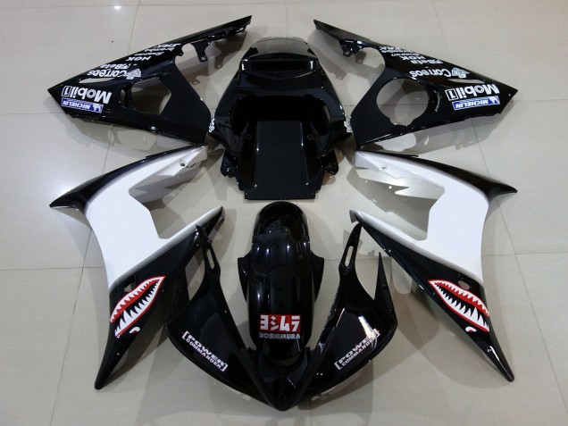 2006-2007 Gloss Black & Yamaha R6 Motorcycle Fairing UK 2006-2007 Gloss Black & Yamaha R6 Motorcycle Fairing UK